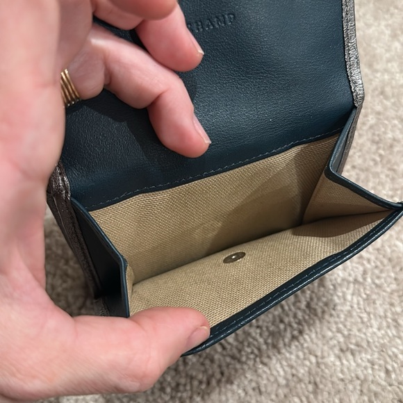 Vintage Longchamp Embossed Leather Wallet - Picture 3 of 10